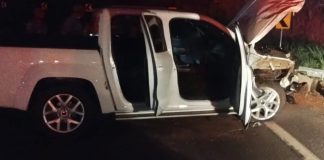 Caminhonete perde o controle e atinge barranco em trevo de Martinópolis