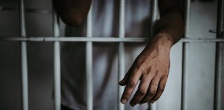 Após ameaçar a mãe de 83 anos e descumprir medida protetiva homem é preso no Parque São Judas Tadeu