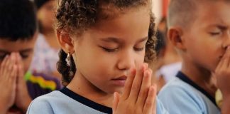 POLÊMICA: Prefeito de Rio Preto aprova “Pai Nosso” nas escolas e sindicato entra com ação na Justiça