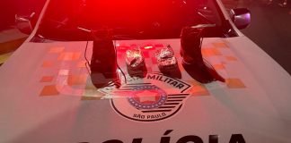 Mulher de 36 anos usa maconha de palmilha para tentar passar por fiscalização da Polícia Rodoviária