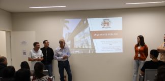 Prefeito Tupã visita Atende Prudente e participa de formação ministrada pela Controladoria Geral