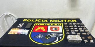 Casal com quase um quilo maconha toma táxi e acaba preso pela Polícia Militar