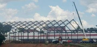 Estrutura da Feicorte 2025 já está sendo finalizada no Recinto de Exposições