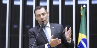 “Governo continua equivocado ao querer arrecadar para equilibrar as contas do País”, alerta deputado Fernando Marangoni