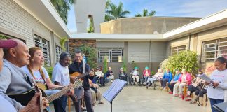 Grupo Quatro Cantos visita Lar São Raphael