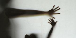 Avô é preso por estupro contra neta de cinco anos em Marília