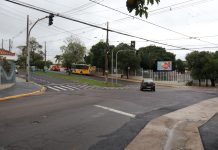 Após anos de espera, semáforo é instalado em cruzamento ao lado do Sesi no Parque Furquim