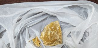 Rapaz de 24 anos tenta subornar policial militar ao ser preso com pedra de crack em Presidente Prudente