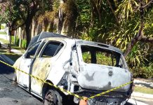 Carro pega fogo dentro do condominio João Paulo II