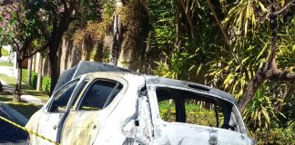 Carro pega fogo dentro do condominio João Paulo II