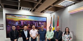 Prefeito Tupã recebe deputado federal Adilson Barroso e diretoria do Hospital de Esperança