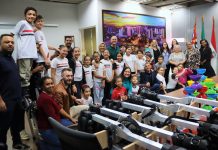 Seduc entrega materiais para oficina de práticas circenses do Cidadescola