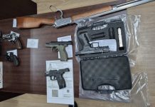 Briga entre vizinhos por poda de árvore leva à apreensão de arsenal em casa de empresário em Prudente