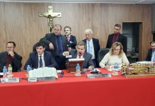 Plenário acata denúncias contra Izaque Silva e Comissão de Ética tem 5 dias para parecer