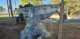 Polícia Ambiental apreende 400 metros de redes de pesca armadas irregularmente no Rio Paraná