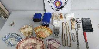 Jardineiro com drogas e dinheiro é preso por tráfico na Vila Operária