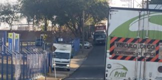 Caminhoneiros enfrentam longas esperas e falta de estrutura para descarregar no Assaí de Presidente Prudente