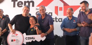 Governador Tarcísio e Tupã entregam apartamentos do CDHU no Humberto Salvador