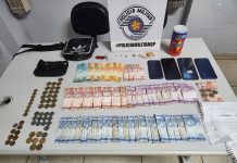 Casal é preso vendendo drogas junto com anotações contábeis do tráfico na Vila Brasil