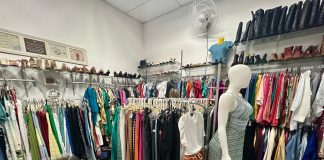 Brechós se consolidam como tendência de consumo consciente em Prudente