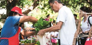 Sesc Thermas realiza tarde de flash back com show de releitura das décadas de 80 e 90