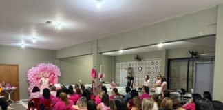 Secretaria Municipal de Saúde encerra Outubro Rosa com café da manhã e agradecimento às servidoras