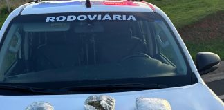 Polícia Rodoviária prende homem com quase 3 kg de droga em ônibus na SP-294, em Pacaembu