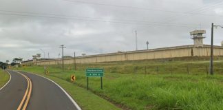 Visitantes de detentos são flagradas com porções de droga na penitenciária de Presidente Bernardes