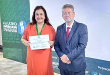 Docente da Unoeste recebe titulo de membro honorária da Academia Nacional de Medicina Legal