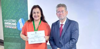 Docente da Unoeste recebe titulo de membro honorária da Academia Nacional de Medicina Legal