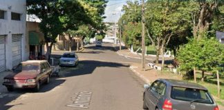 Dupla em motocicleta atira contra pessoas em bar e deixa dois feridos no Parque São Matheus