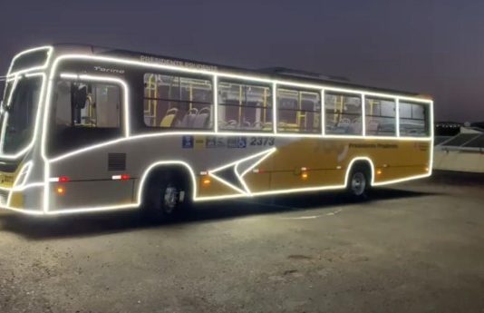 Linha de ônibus especial gratuita levará prudentinos para visitar a decoração de natal