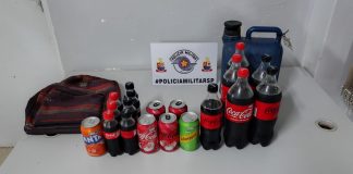 Auxiliar administrativo é preso após furtar refrigerantes em restaurante para trocar por “crack” em boca de fumo