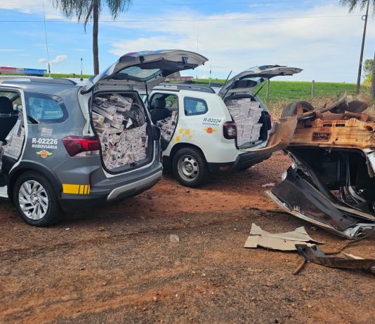 Capotamento revela carga de contrabando com mais de 23 mil maços de cigarros em Rosana