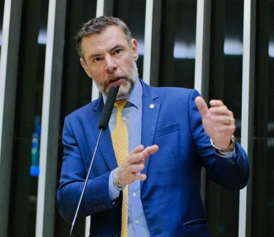 Projeto de Lei de Marangoni pode tirar de Suzane von Richthofen o direito à herança do tio milionário