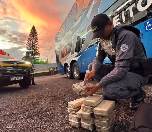 Polícia Rodoviária prende boliviana com mais de 15 quilos de cocaína em ônibus na Raposo Tavares