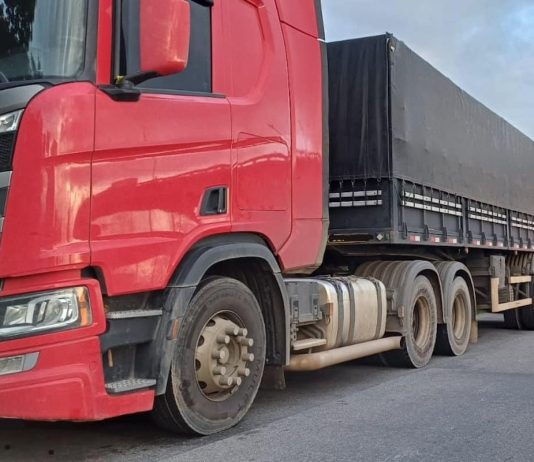Caminhoneiro é detido com 74 celulares na Raposo Tavares, em Santo Anastácio