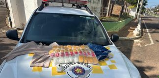 Mulher é presa com mais de 4 kg de droga presa ao corpo na SP-294 em Dracena