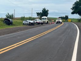 Batida de carro deixa seis pessoas feridas na região de Santo Expedito