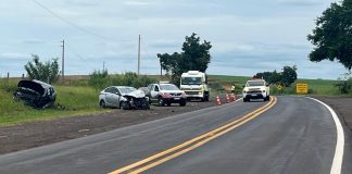 Batida de carro deixa seis pessoas feridas na região de Santo Expedito