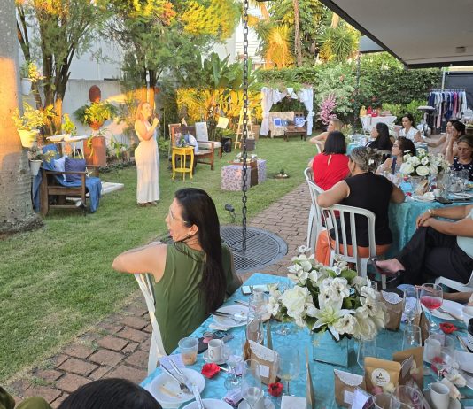 “Café com Negócios” reúne mulheres empreendedoras em tarde de conexões e inspiração