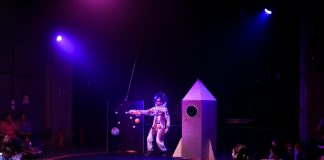 Sesi Prudente recebe espetáculo “Fora de Órbita” neste sábado