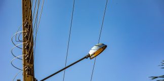 Iluminação pública: saiba a quem recorrer para solicitar serviços