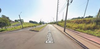 Motociclista de 20 anos fica gravemente ferido após bater em poste em Prudente