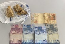 Homem foge da polícia, joga fora sacola com pedras de crack e mas acaba preso por tráfico em Prudente