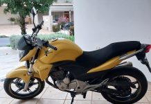 CLASSIFICADO: Moto CB 300R Flex 2013 está à venda com baixa quilometragem e único dono