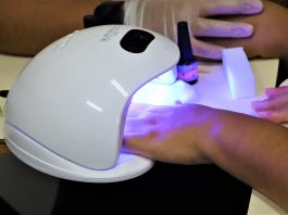 Curso de esmaltação do Fundo Social e Sebrae tem vagas esgotadas e foco em geração de renda