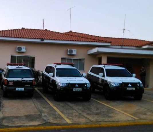 Advogado é preso por porte ilegal de arma de uso restrito em Emilianópolis