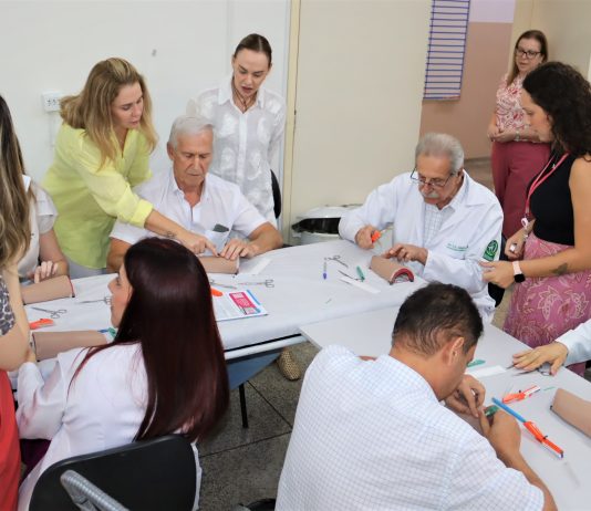 Prudente recebe 700 implantes contraceptivos e capacita médicos para ampliar acesso