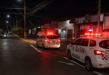 Encapuzados armados roubam açougueiro em espetaria do bairro Cecap